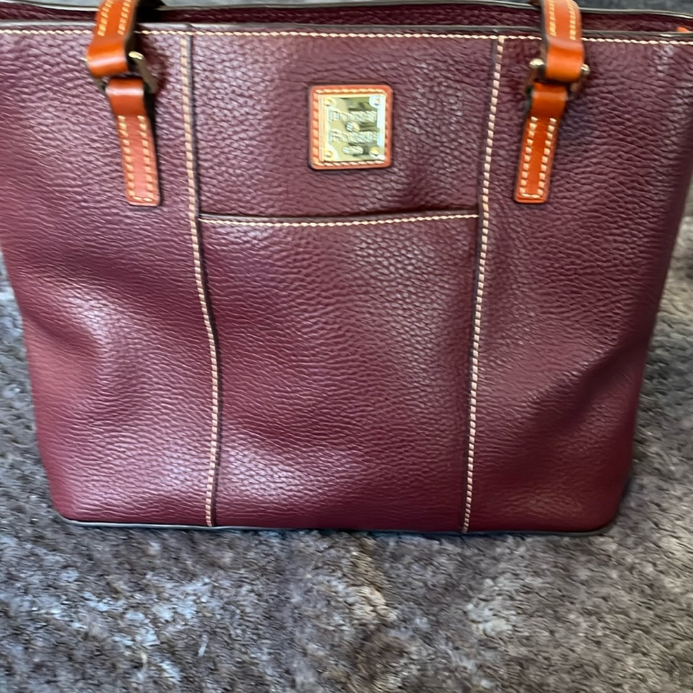 Dooney and Bourke small Lexington shopper
